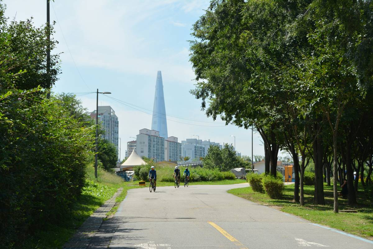 Unveiling the Hidden Gems: Why an Ebike Urban Path Tour is Your Next Must-Try Adventure
